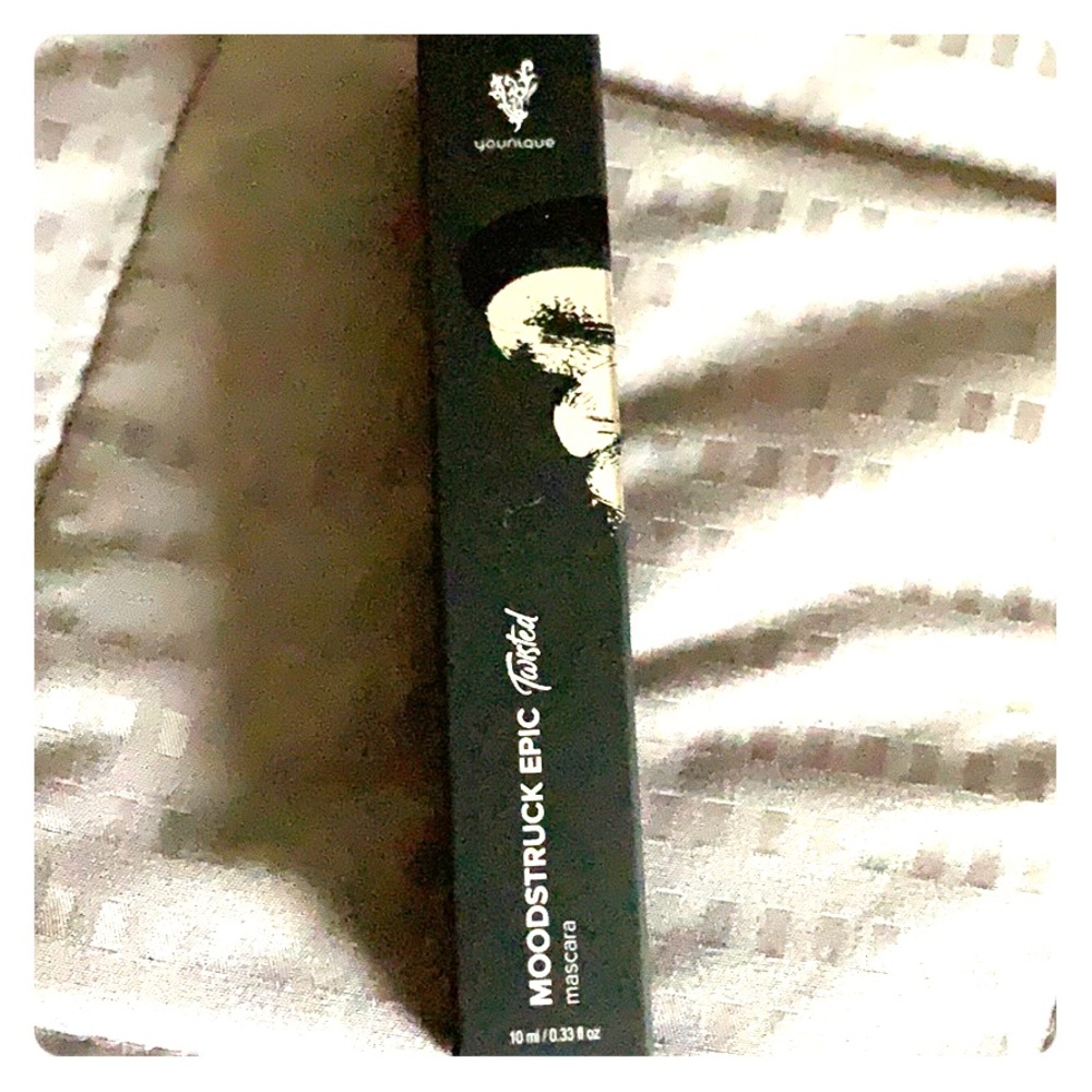 YOUnique NEW TWISTED MASCARA